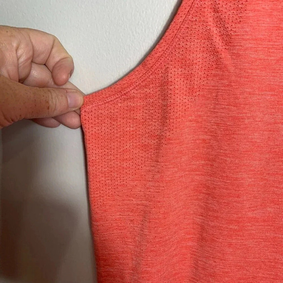 Athleta Uptempo II Sleeveless Tank Top Heathered Coral Size Medium - Picture 5 of 8